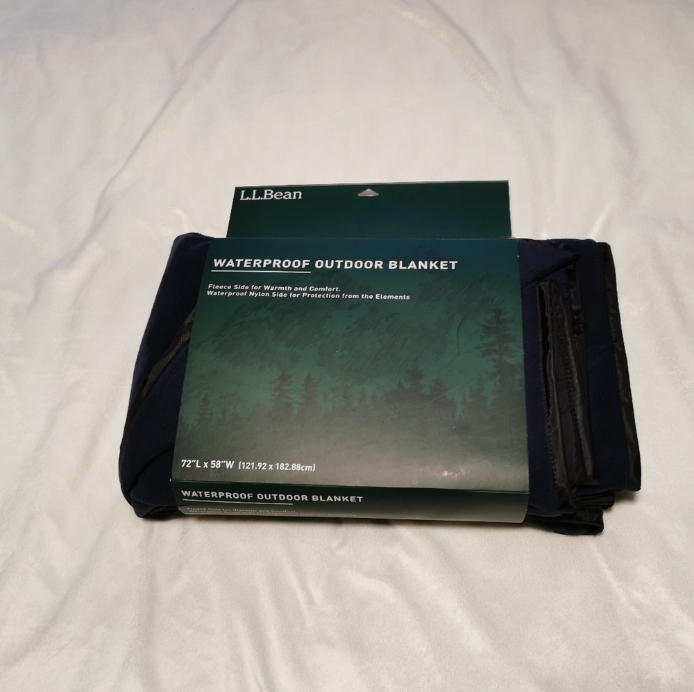 L.L Bean waterproof Outdoor Blanket